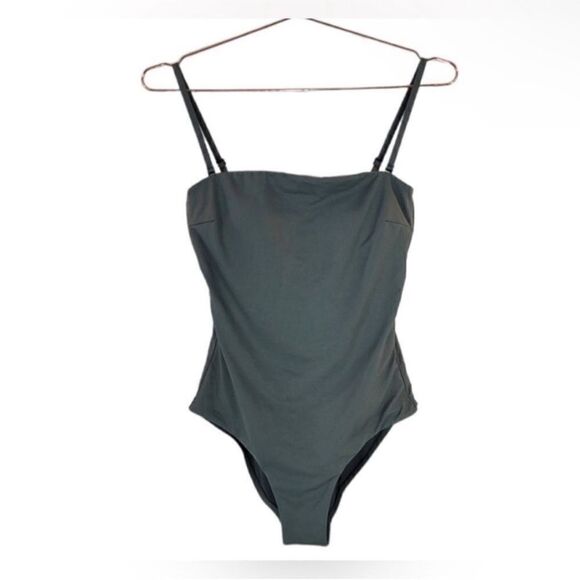 SEA LEVEL NWT High Leg Bandeau One Piece
Swimsuit in Khaki Size 6 - Picture 7 of 10